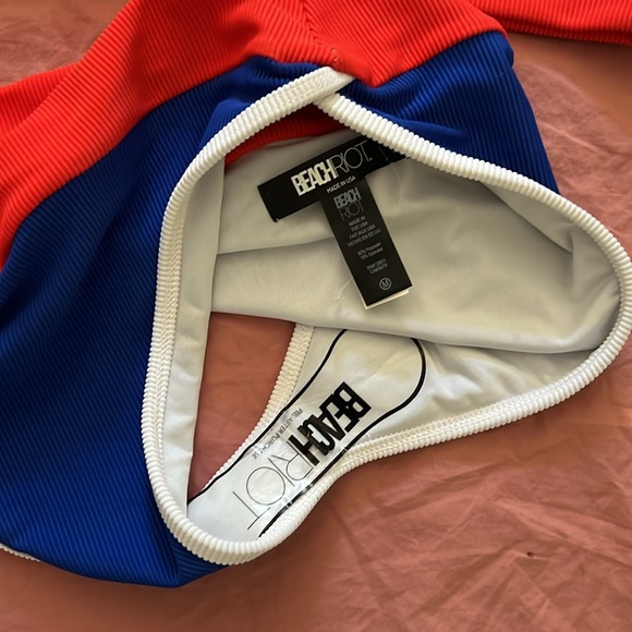 Beach Riot Bikini - Picture 3 of 4